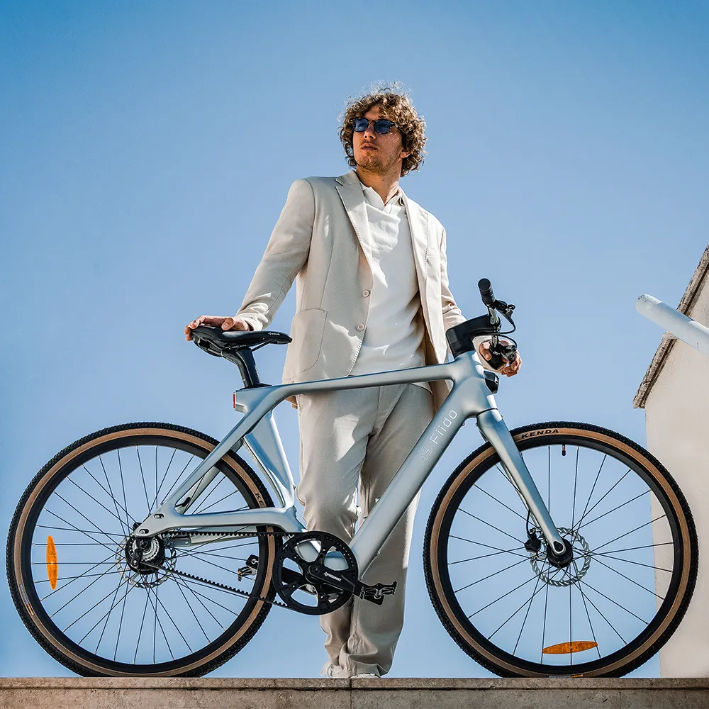 Fiido Air Ultra-Light Carbon Fiber E-Bike - Image 5